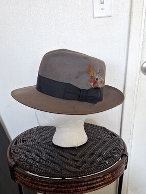 Stetson The Sovereign Grey Fedora with Feather Accent Hat Sz 7 1/8